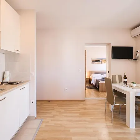Appartamento Anka With Seaview Vrsi