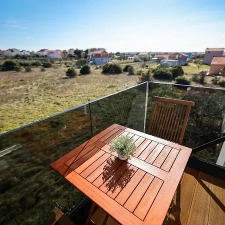 Anka With Seaview Apartment