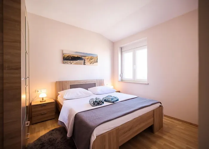 Anka With Seaview * Vrsi