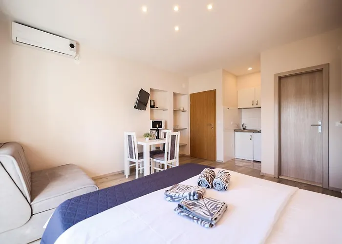 Anka With Seaview * Vrsi