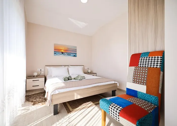 Anka With Seaview * Vrsi