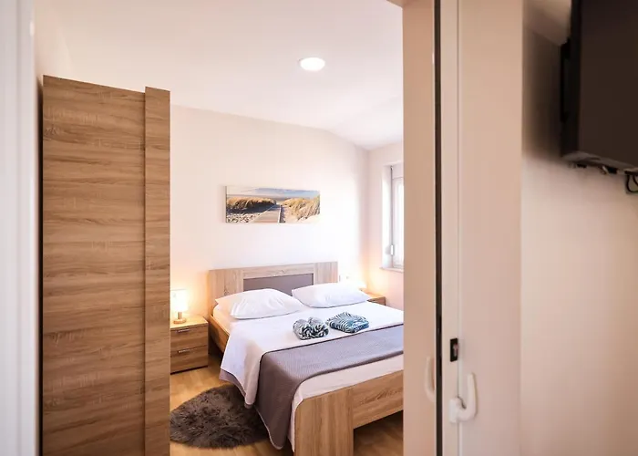 Anka With Seaview * Vrsi