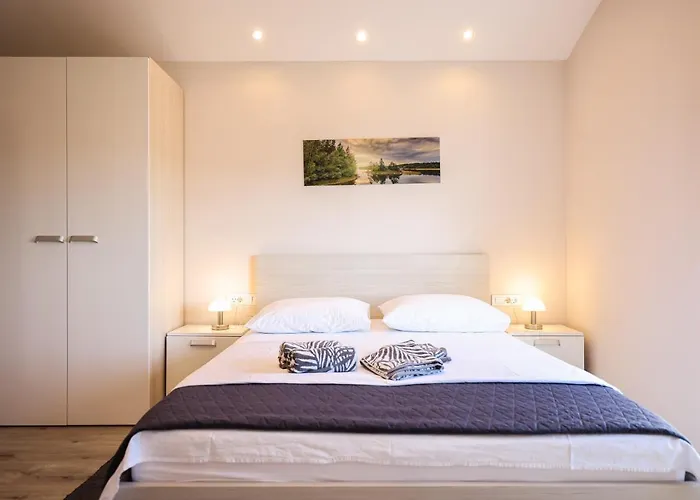 Anka With Seaview Apartman Vrsi