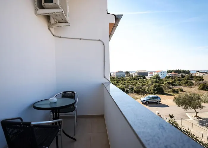 Apartman Anka With Seaview Vrsi